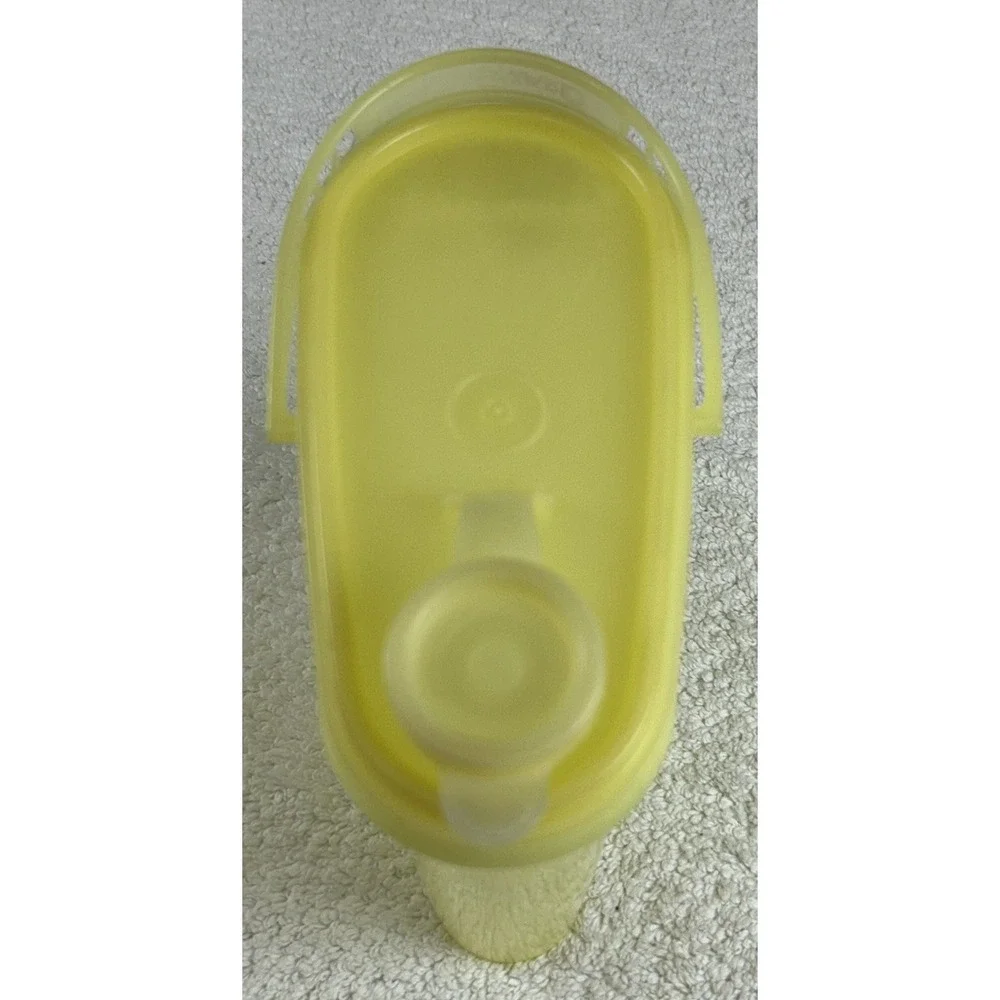 Tupperware vintage 587